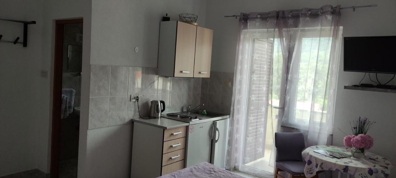 Jurandvor 7A Lovric Appartement Baška Buitenkant foto