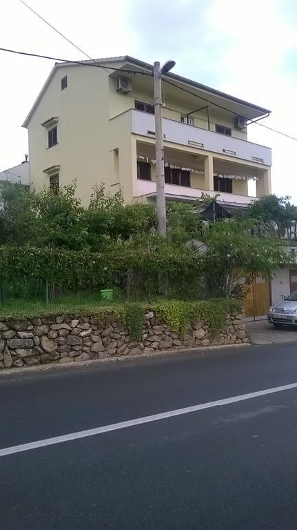 Jurandvor 7A Lovric Appartement Baška Buitenkant foto